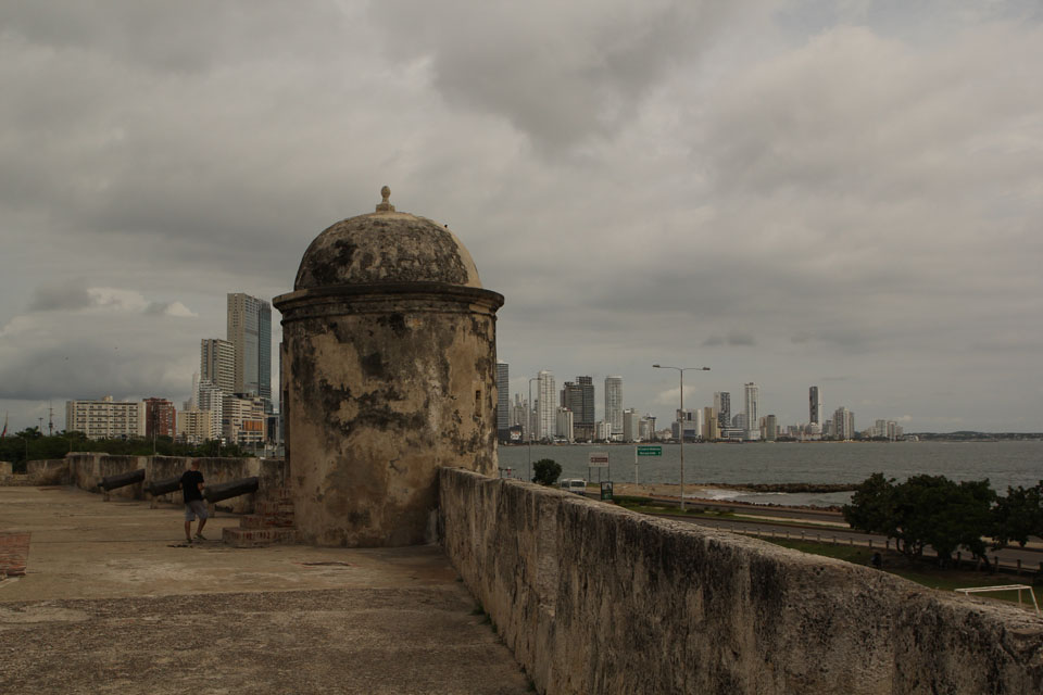 Cartagena: the fortification walls and skyscrapers behind them, a very interesting mix